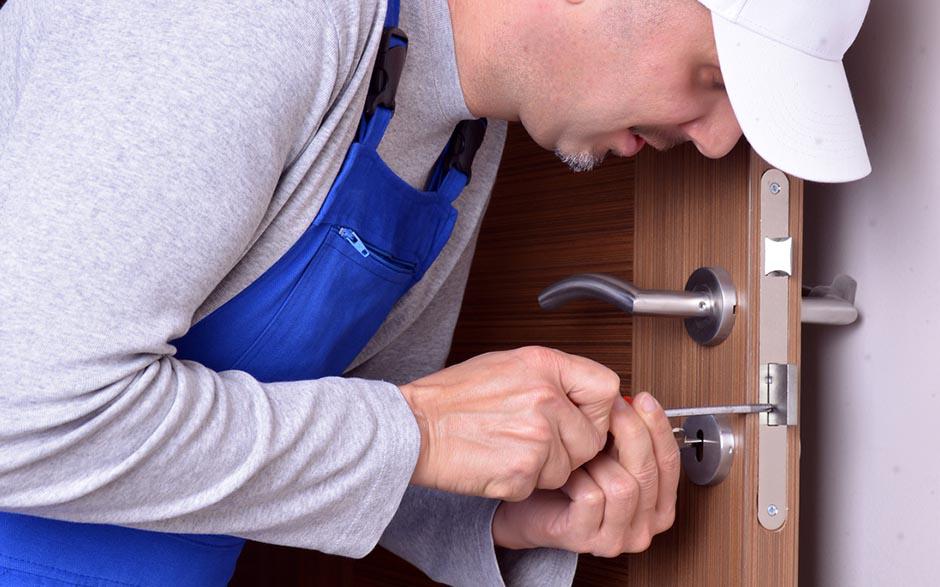 artisan professionnel serrure porte blindee Paris 8